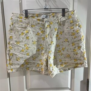 Judy Blue Cream Floral Jean Shorts